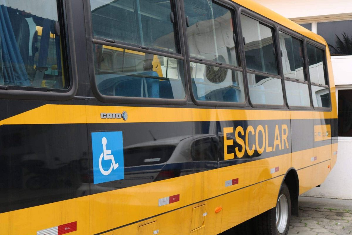 Milton Vieira viabiliza transporte escolar para alunos da rede pública de Caraguatatuba-SP 1