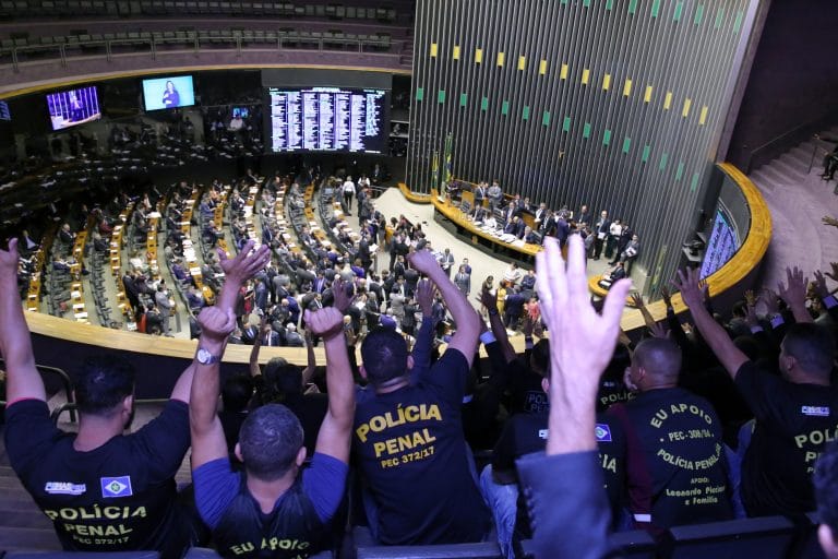 Milton Vieira comemora aprovação da PEC que cria polícias penais 7